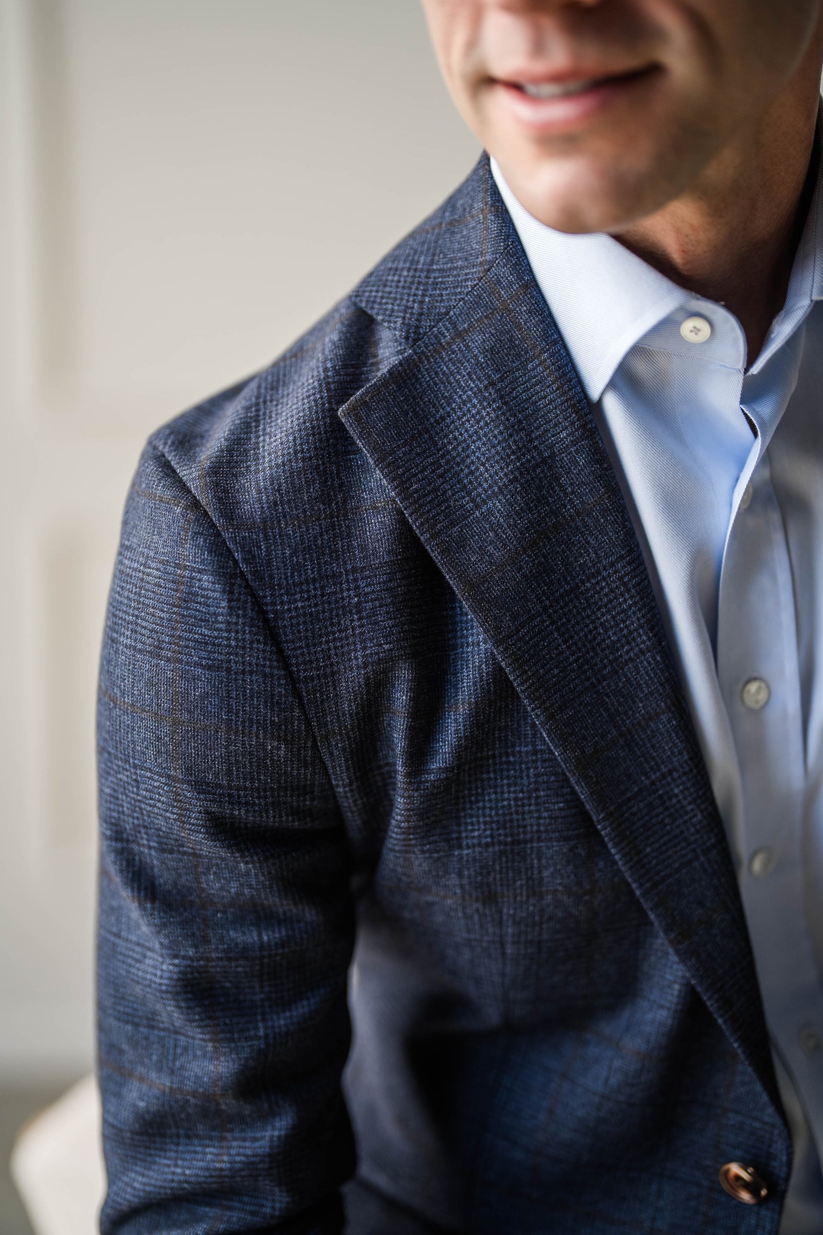 The Ultimate Guide to Custom Dress Shirts for Men